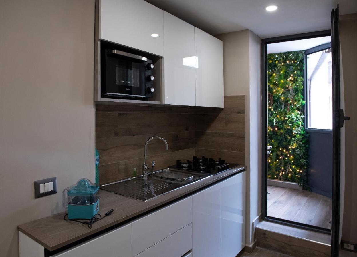נאפולי Famalu Apartments מראה חיצוני תמונה