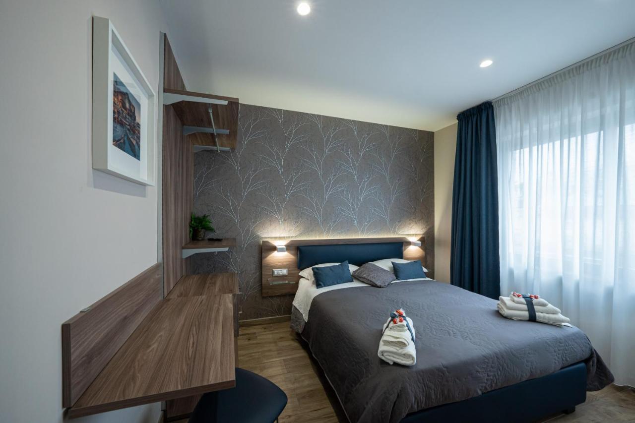 נאפולי Famalu Apartments מראה חיצוני תמונה