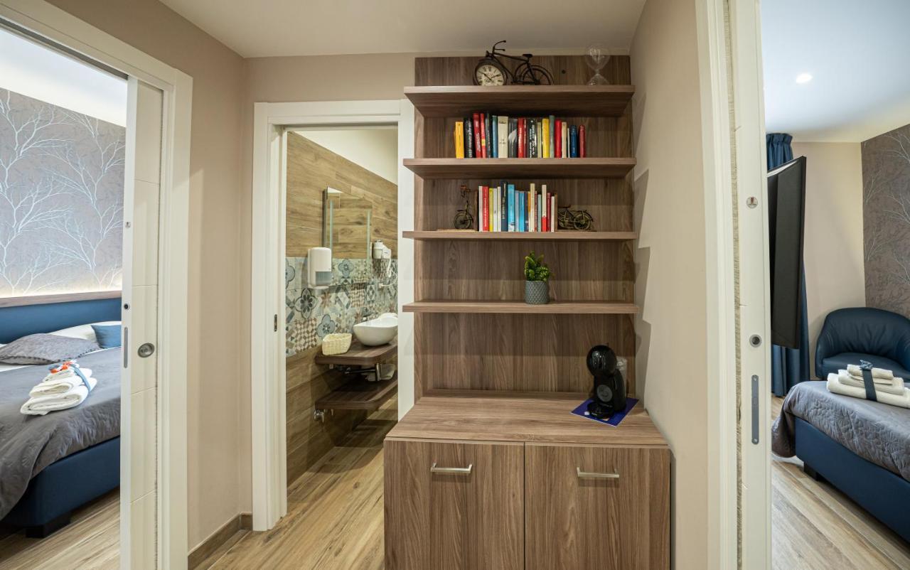 נאפולי Famalu Apartments מראה חיצוני תמונה