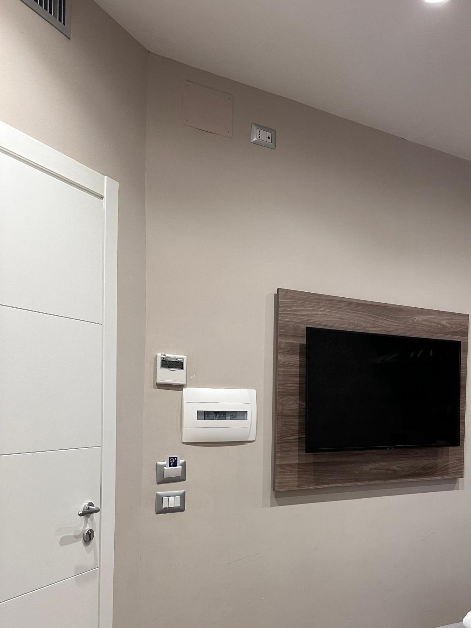 נאפולי Famalu Apartments מראה חיצוני תמונה