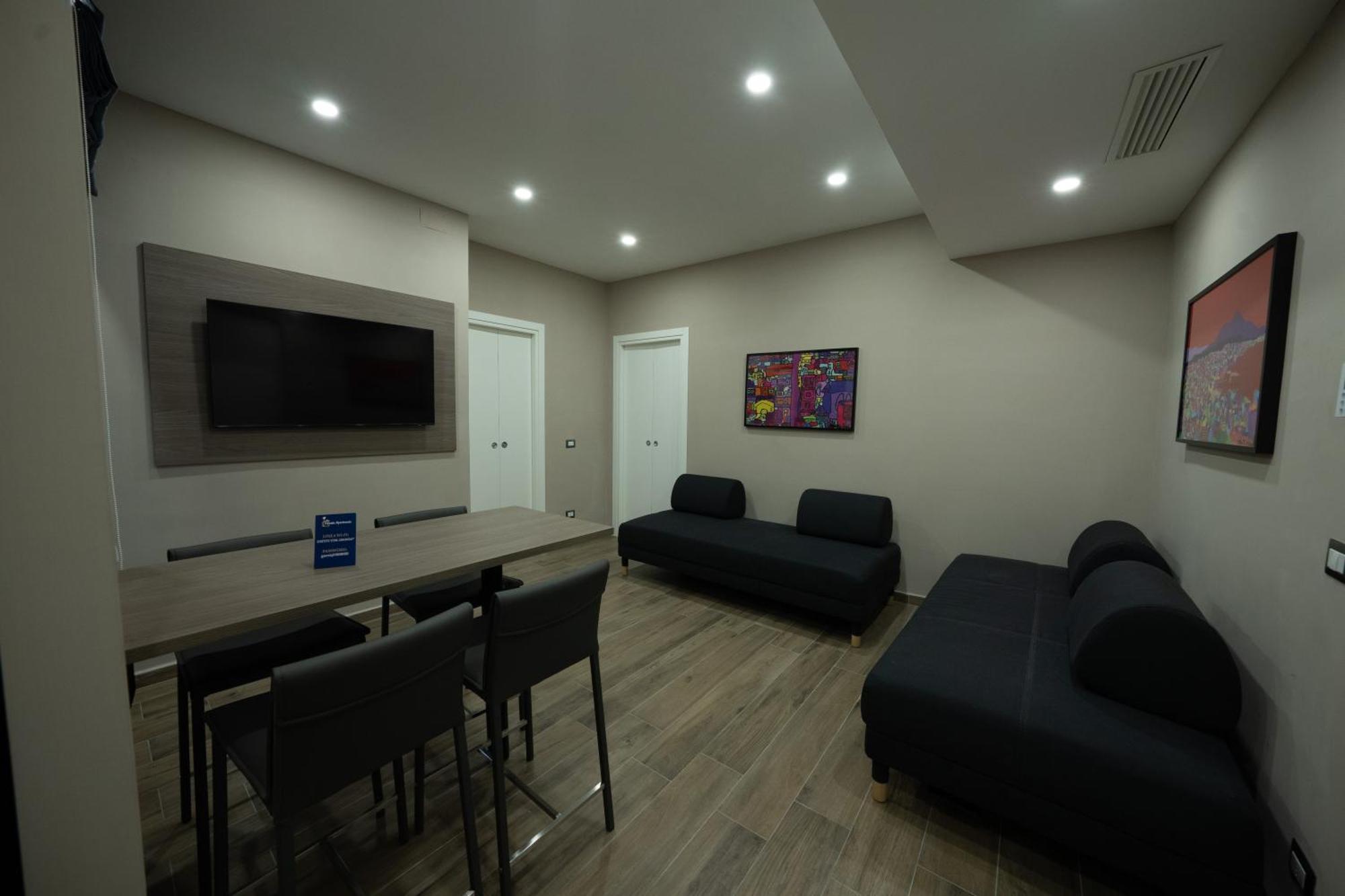 נאפולי Famalu Apartments מראה חיצוני תמונה