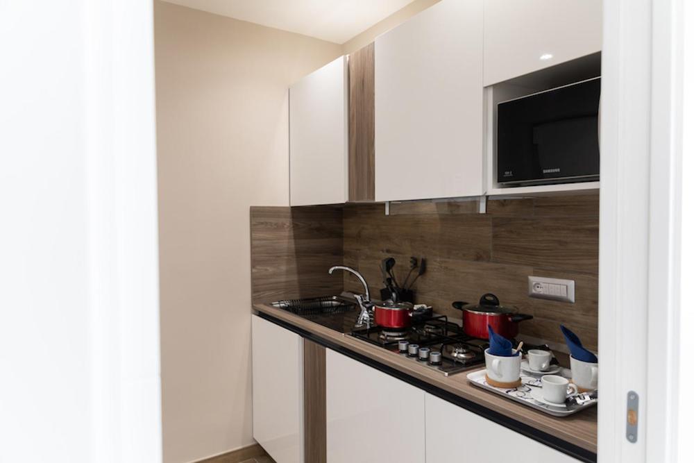 נאפולי Famalu Apartments מראה חיצוני תמונה