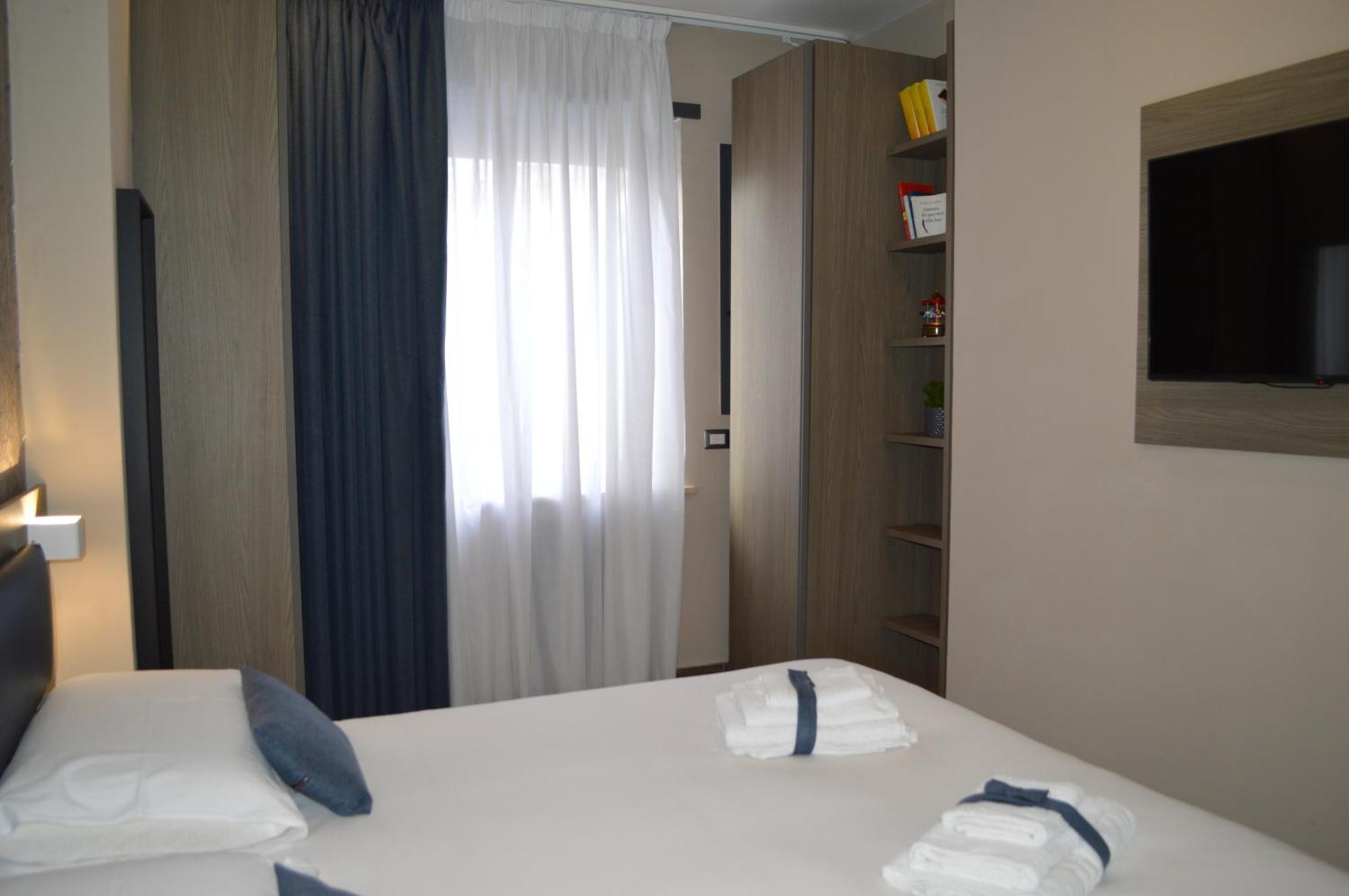 נאפולי Famalu Apartments מראה חיצוני תמונה
