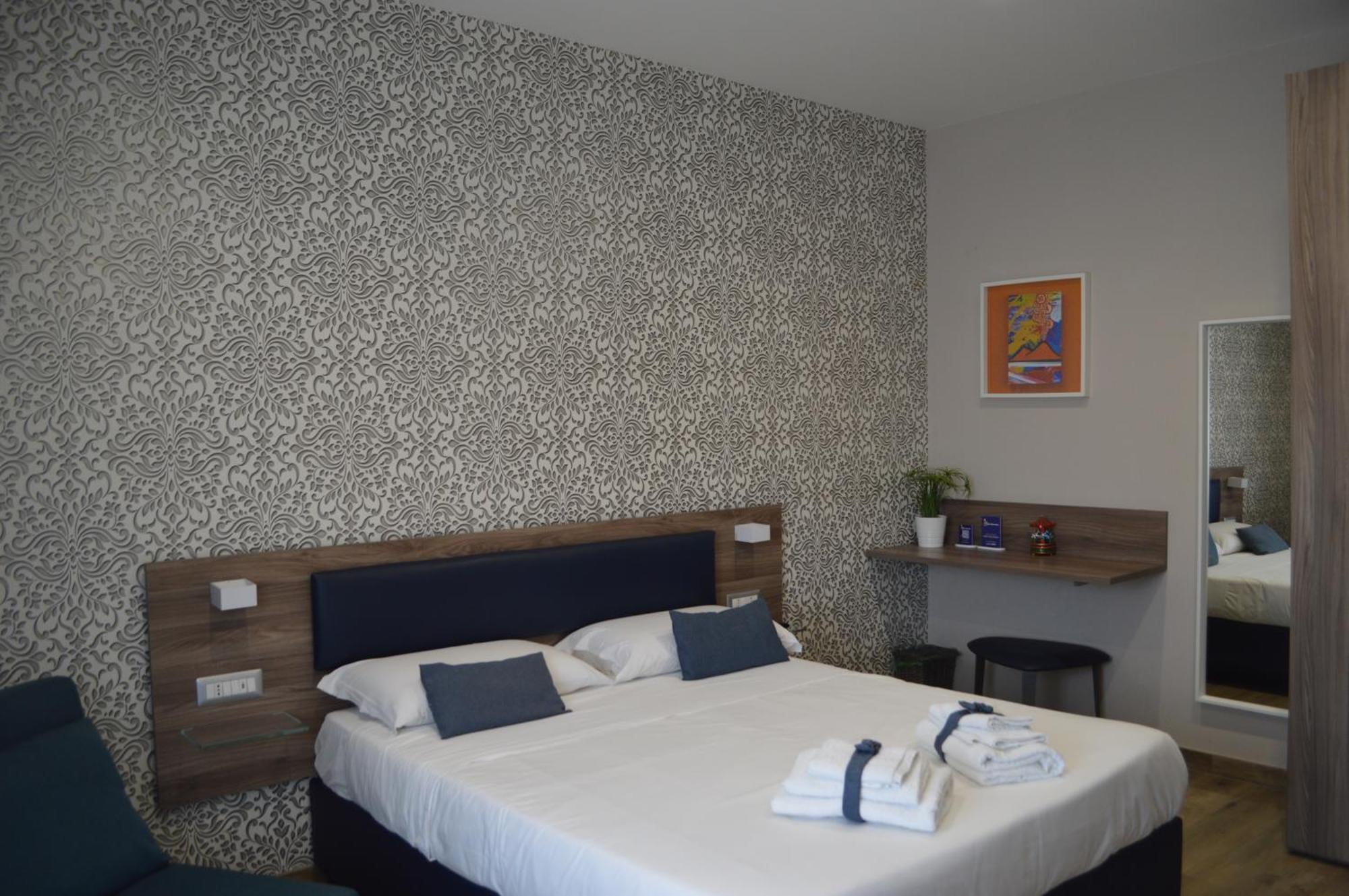 נאפולי Famalu Apartments מראה חיצוני תמונה