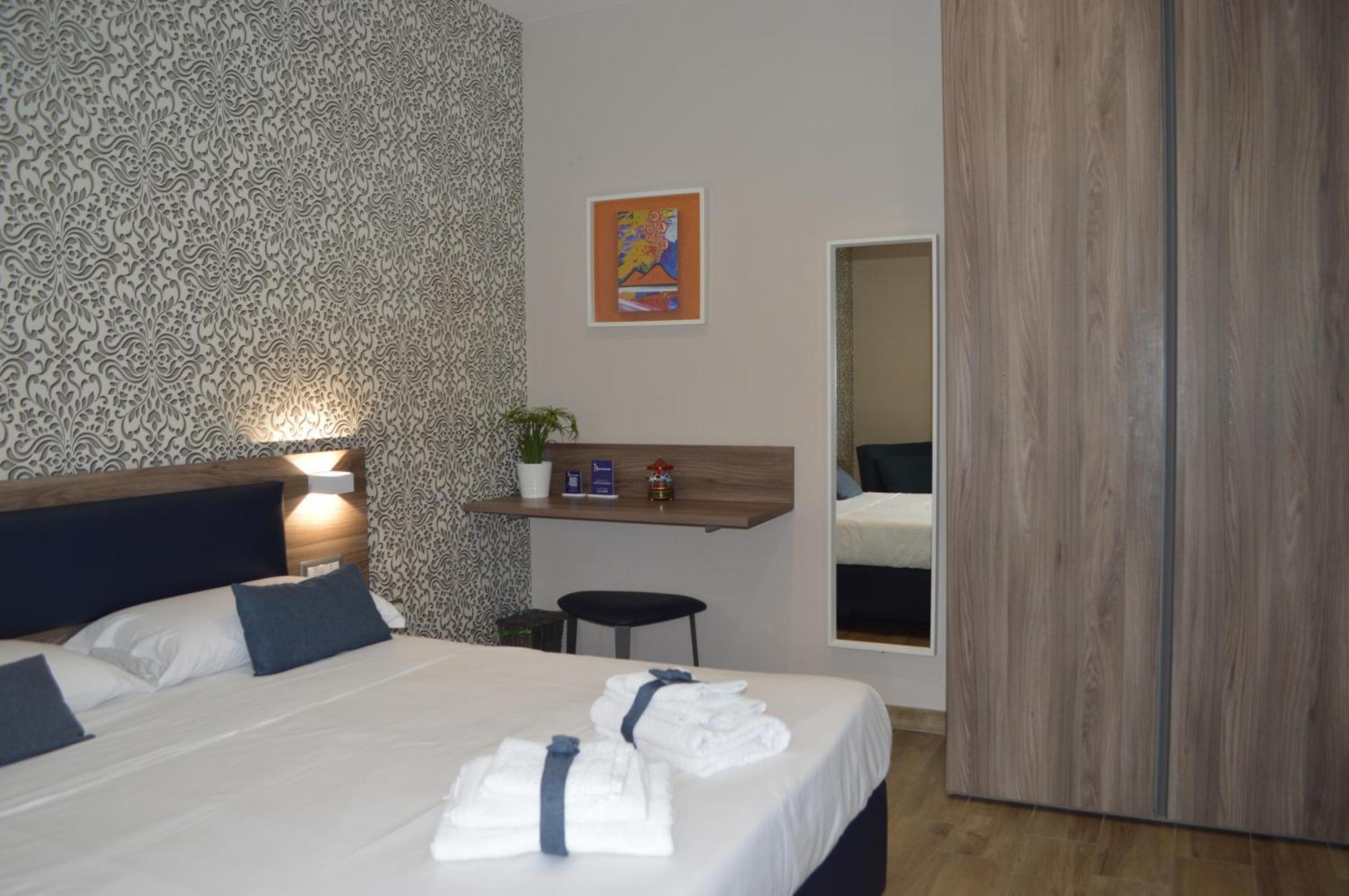 נאפולי Famalu Apartments מראה חיצוני תמונה