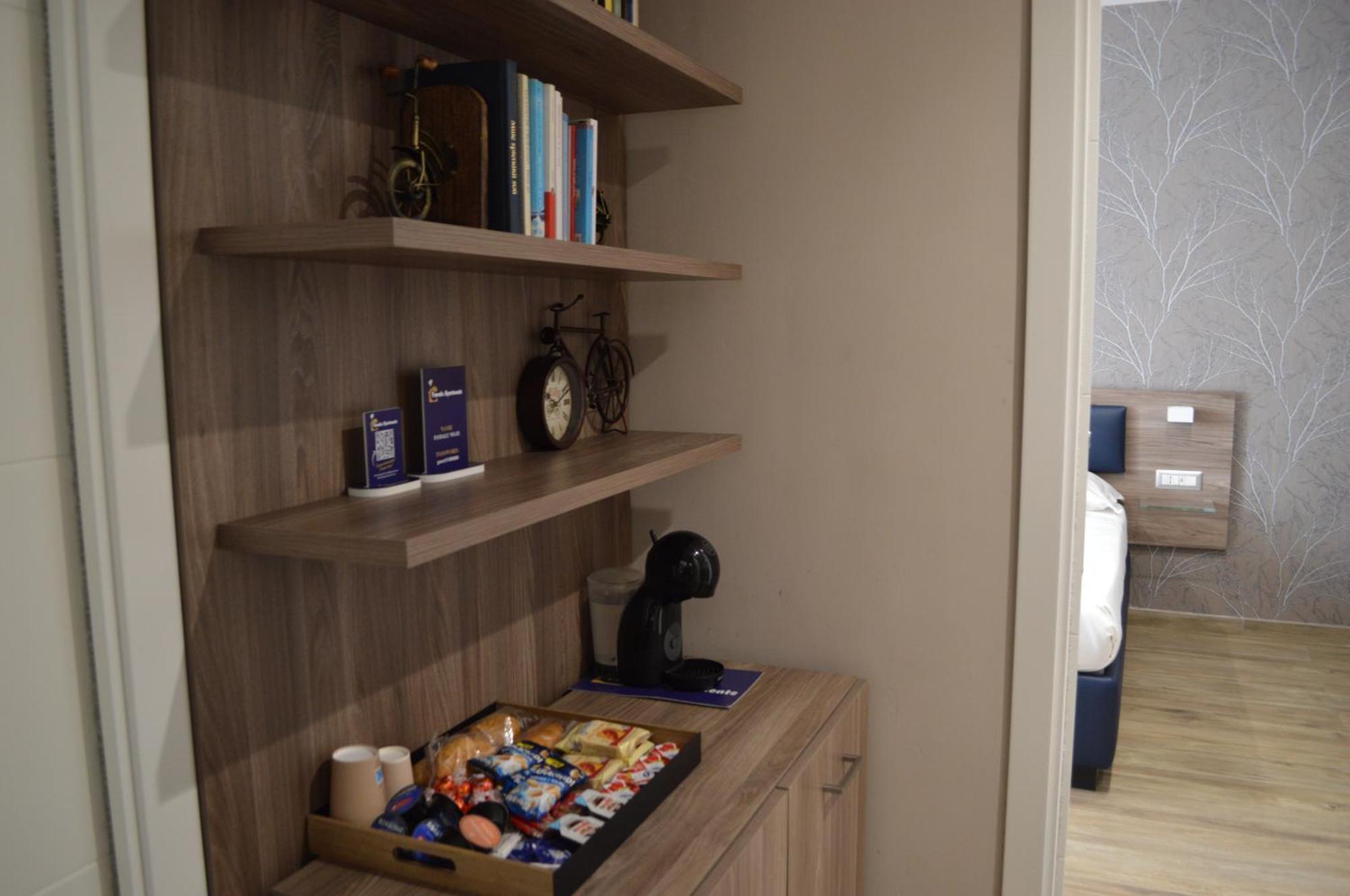 נאפולי Famalu Apartments מראה חיצוני תמונה