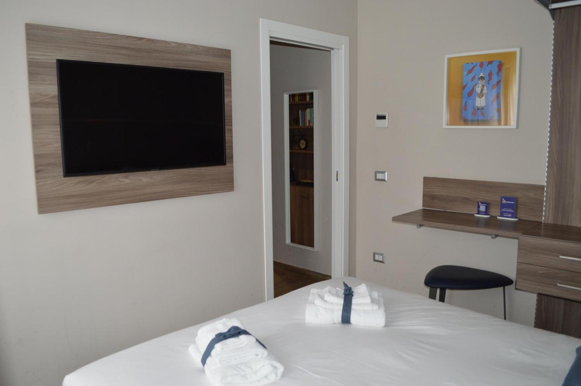נאפולי Famalu Apartments מראה חיצוני תמונה