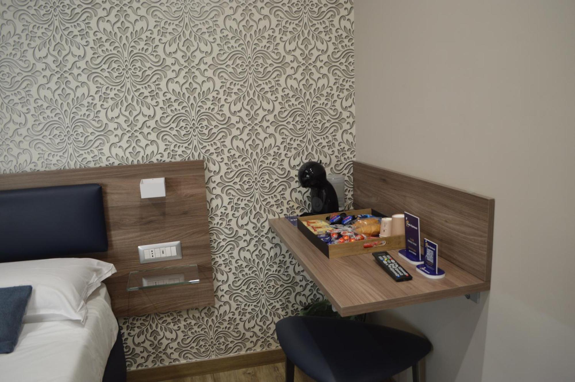 נאפולי Famalu Apartments מראה חיצוני תמונה