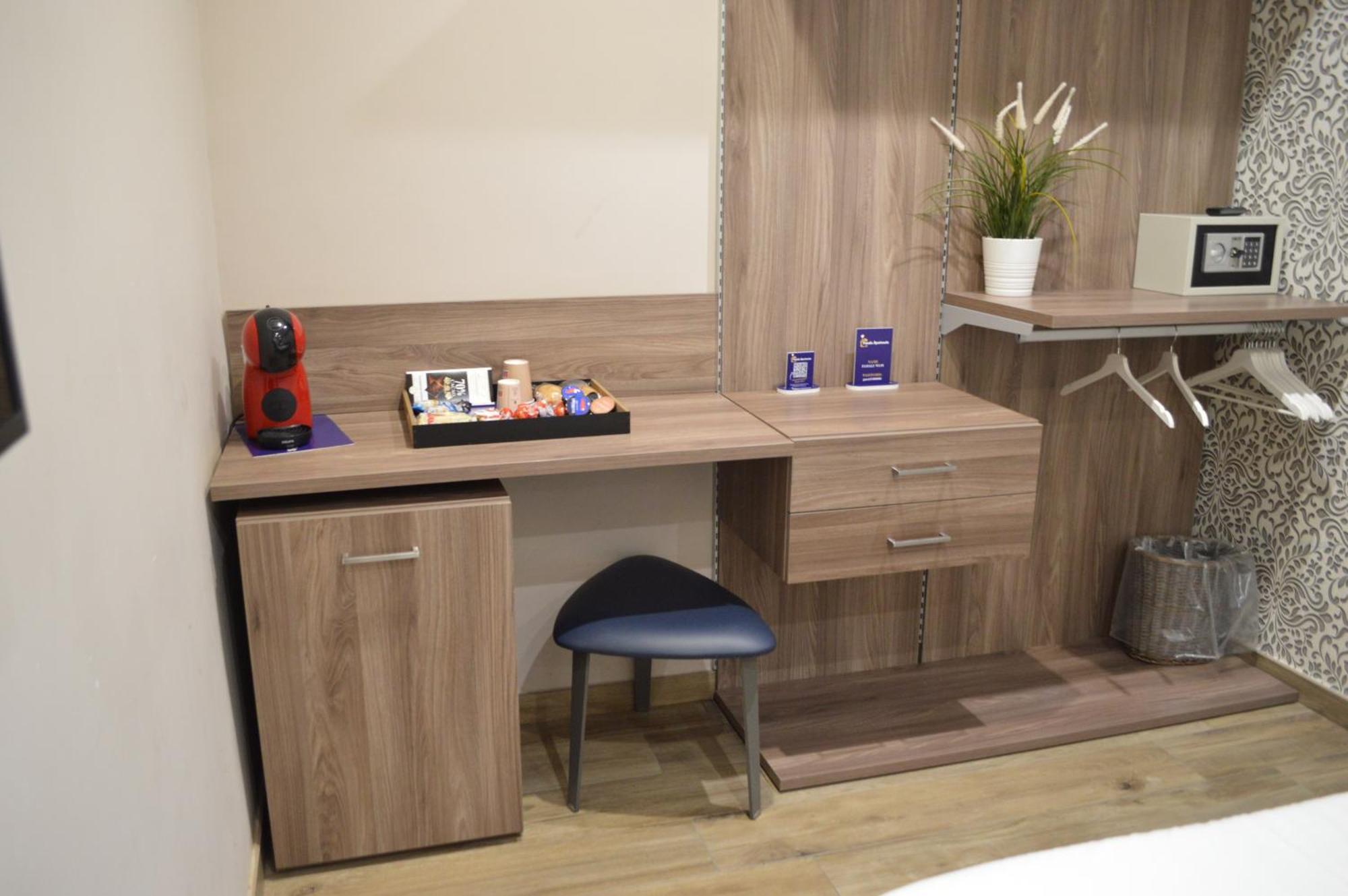 נאפולי Famalu Apartments מראה חיצוני תמונה