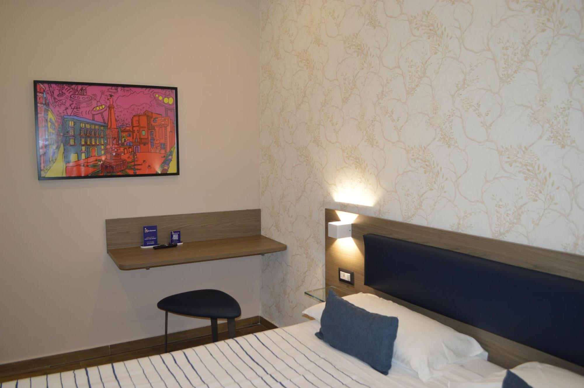 נאפולי Famalu Apartments מראה חיצוני תמונה