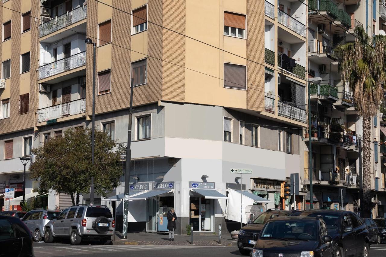 נאפולי Famalu Apartments מראה חיצוני תמונה